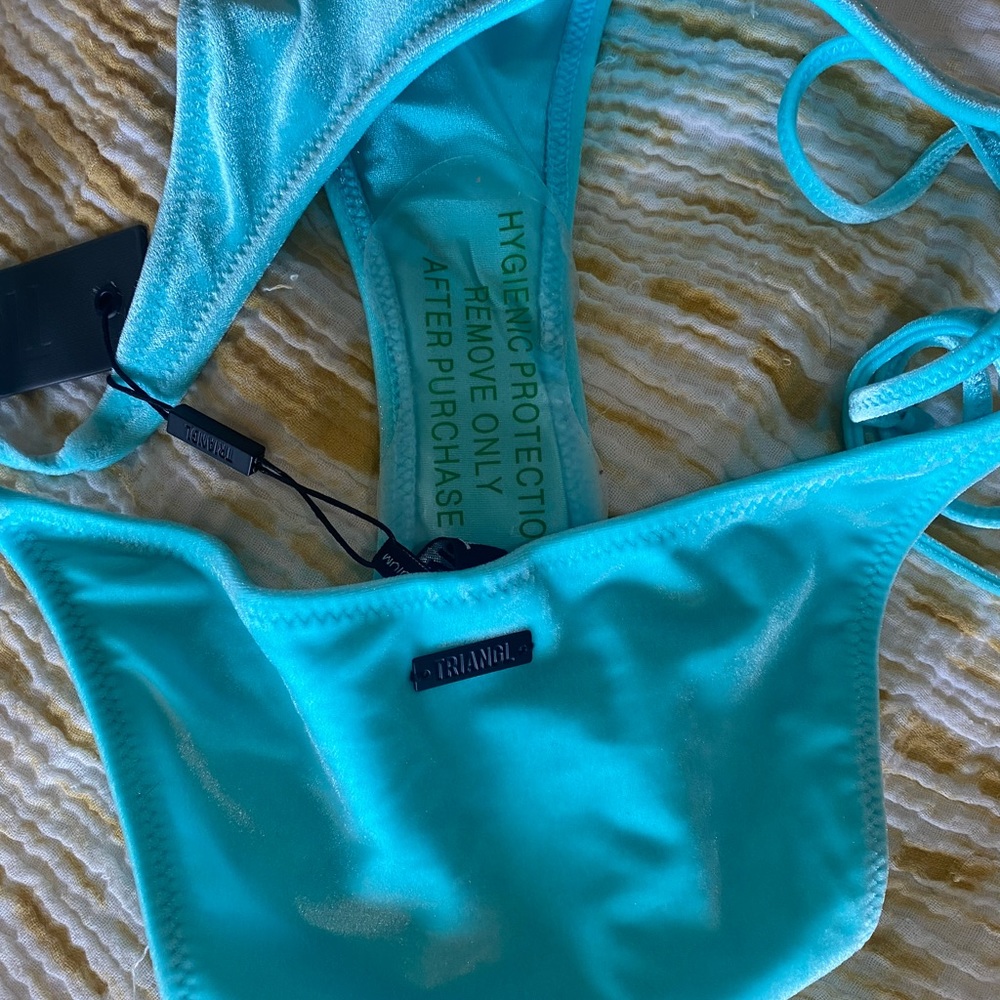 Triangl Suit! - Picture 3 of 5